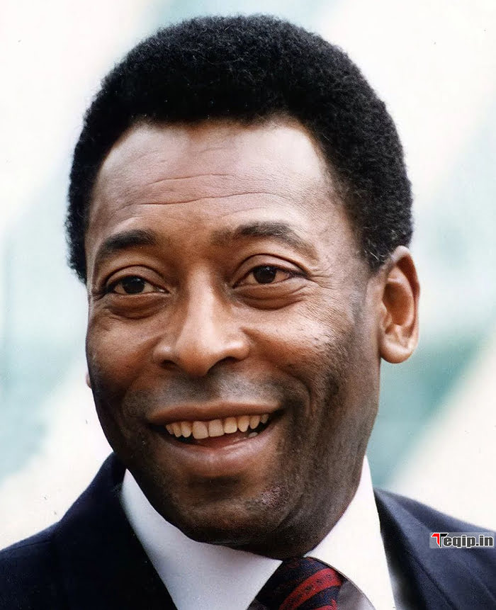 pele footballer biography in english