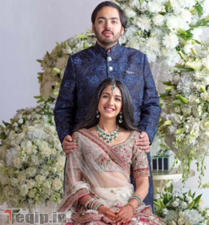 Some Photos of Anant Ambani & Radhika Merchant's Engagement Ceremony 