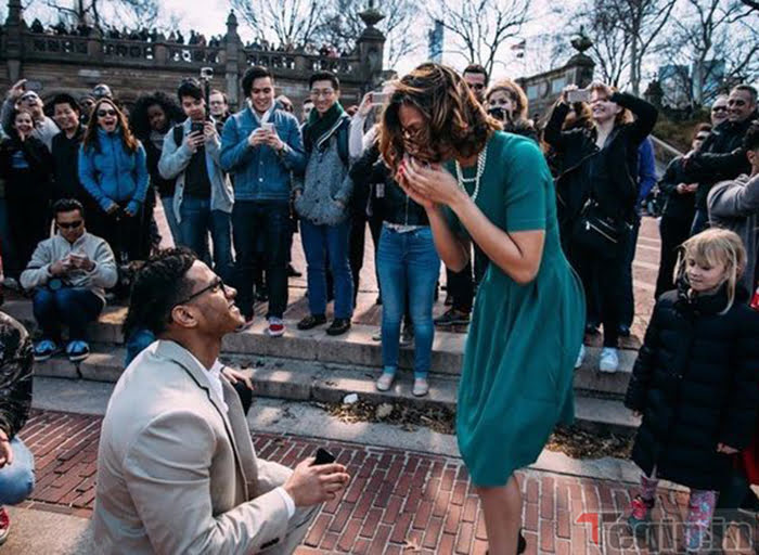 Propose in Front People